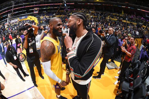 足球赛场上 足球赛场上