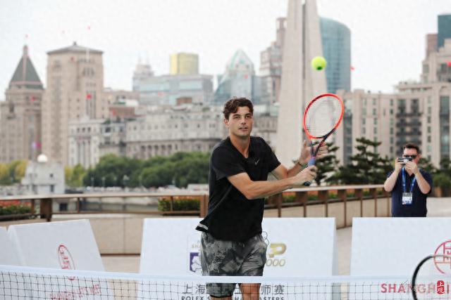 决定比赛结 决定比赛结